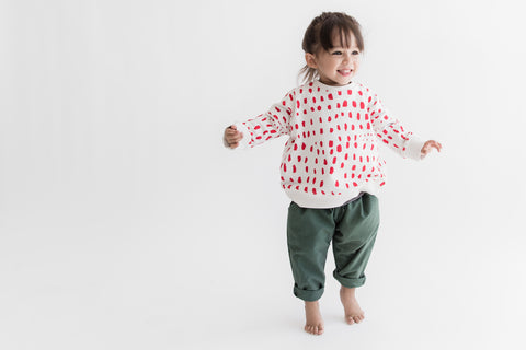Dots in a Row Sweatshirt in Ash White